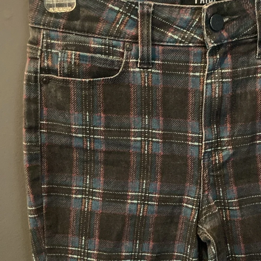 Paige size 25 Hoxton Ankle Black Atlantic Titan plaid jeans